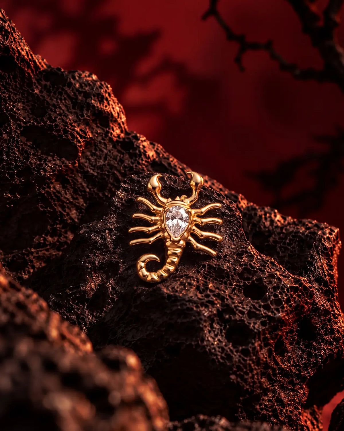 Punto luce flatback a goccia con scorpione