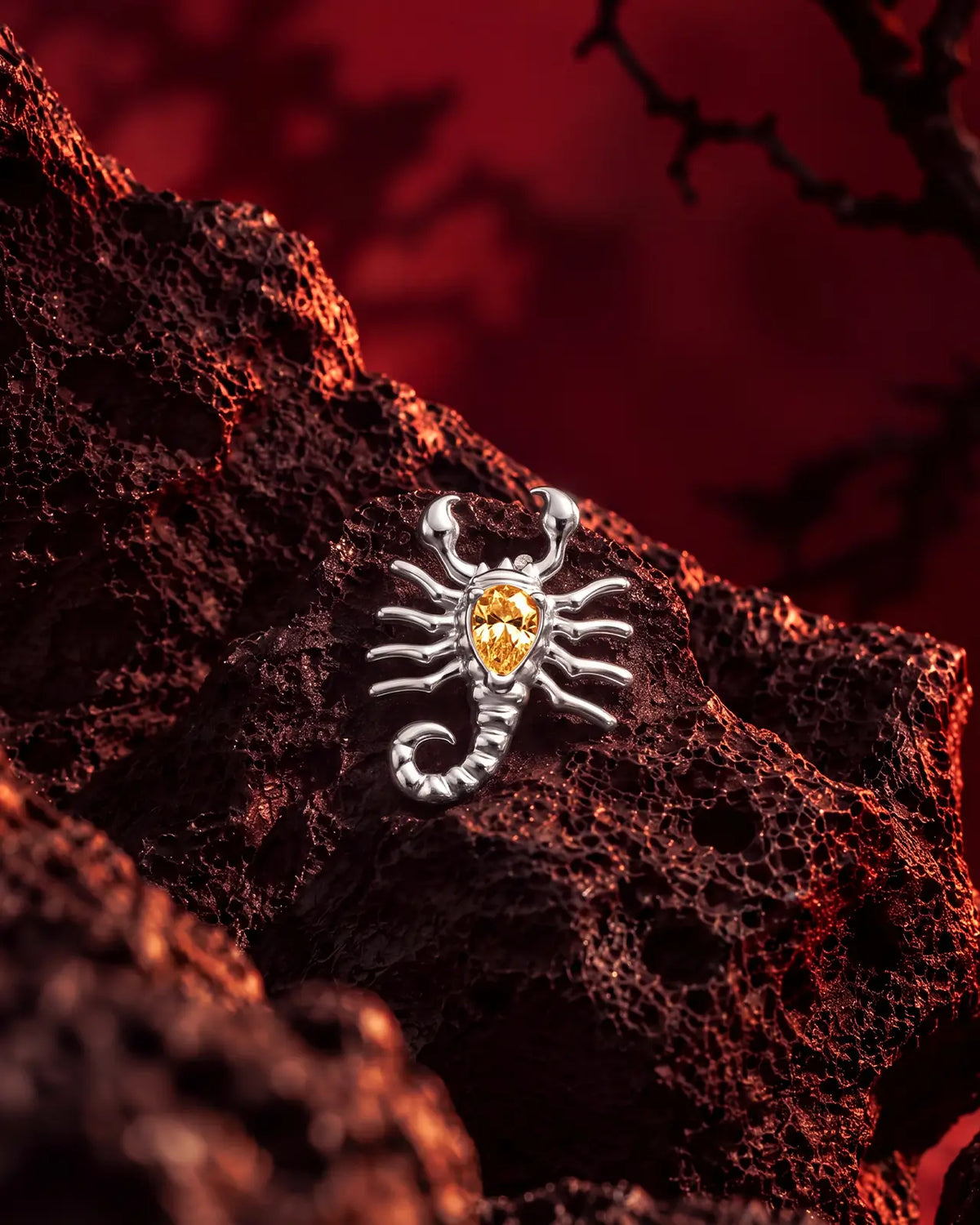 Punto luce flatback a goccia con scorpione