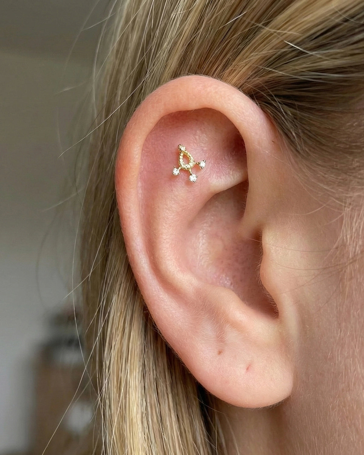 Regal Coiled Serpent Trident Flatback Stud