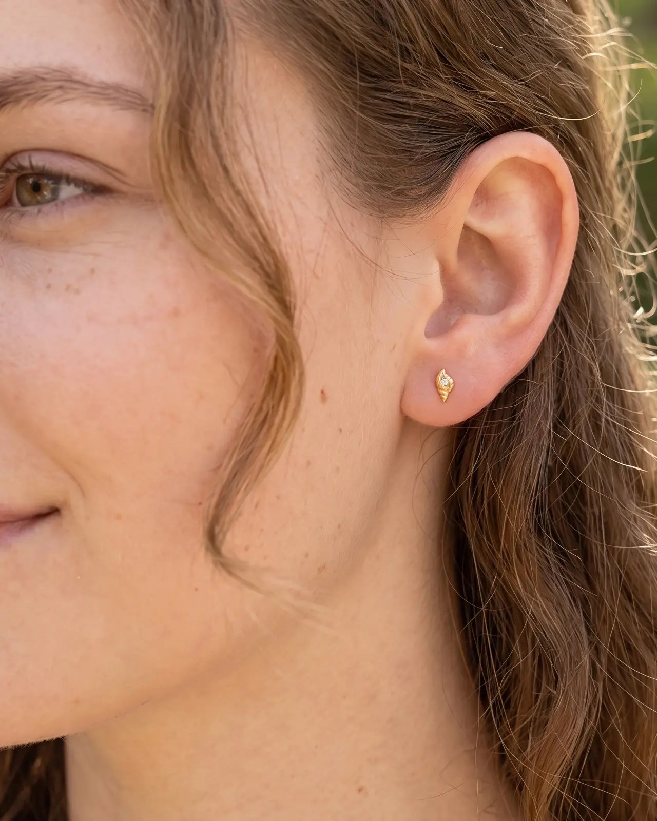 Azure Conch Shell Flatback Stud