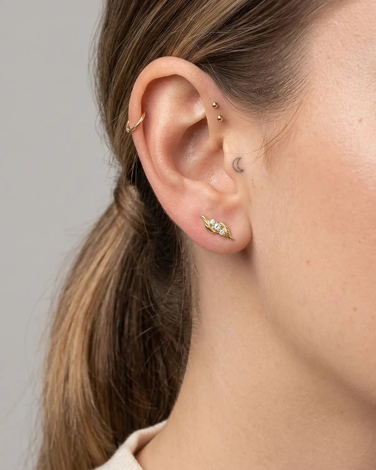 Flowing Flame Leaf Flatback Stud