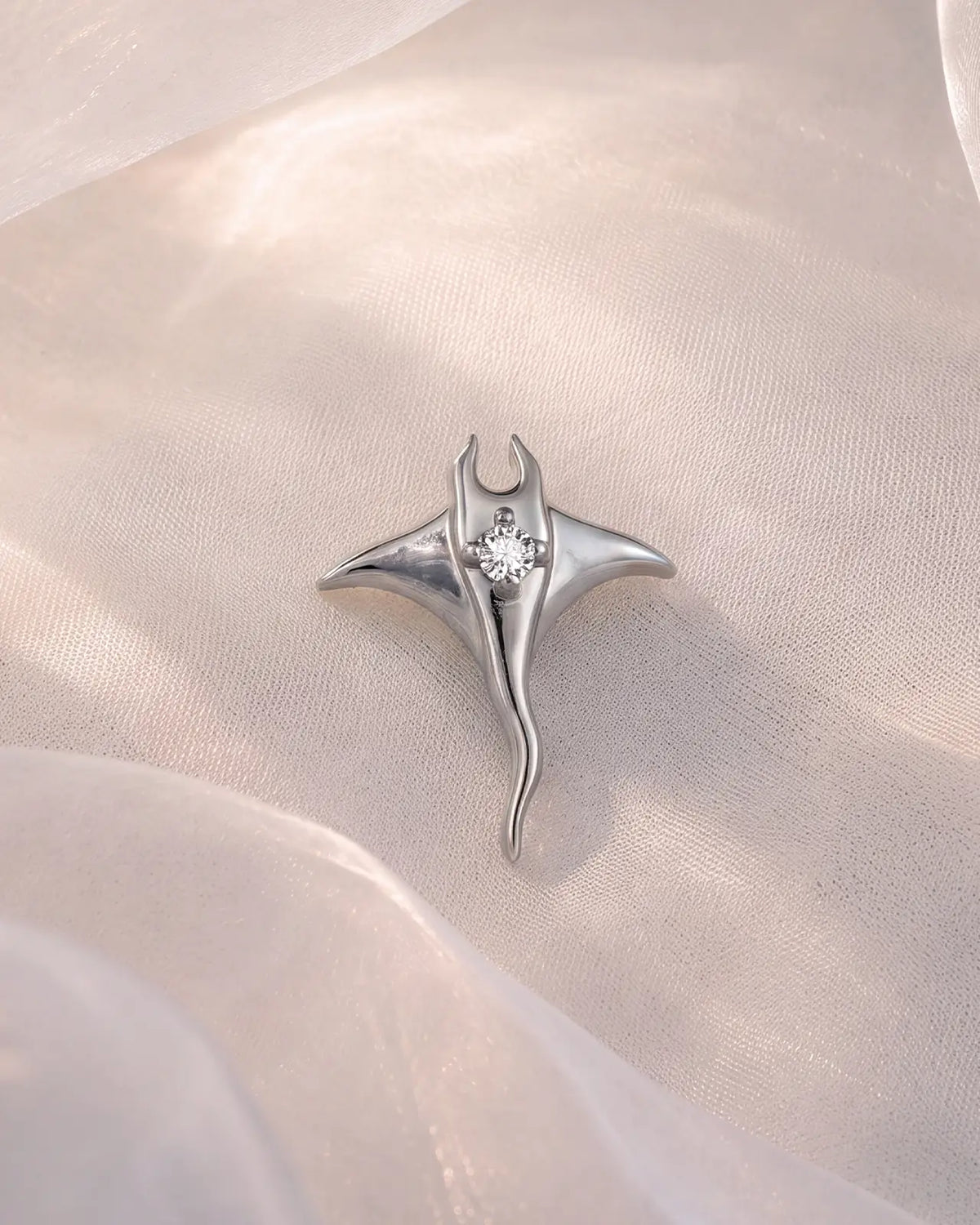 Manta Glide Flatback Stud