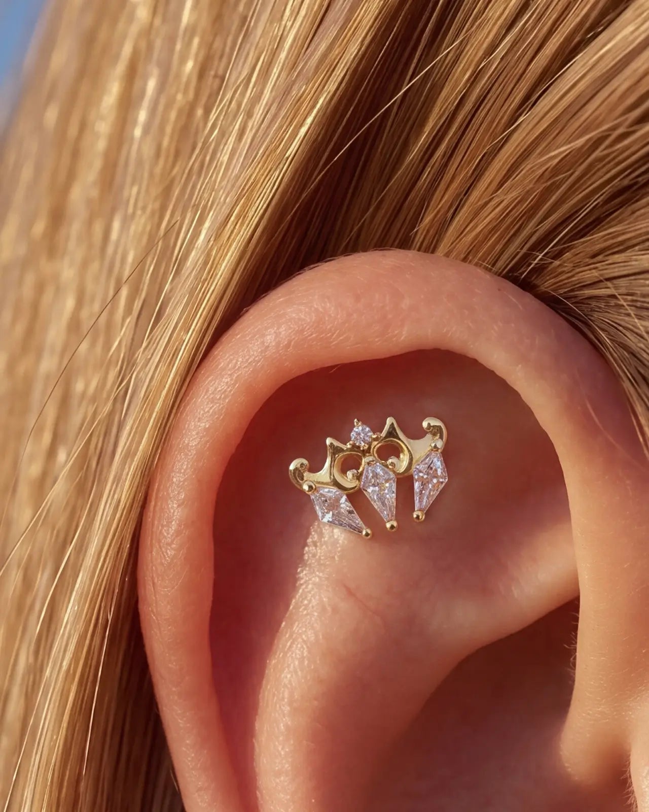 Ocean Crown Flatback Stud