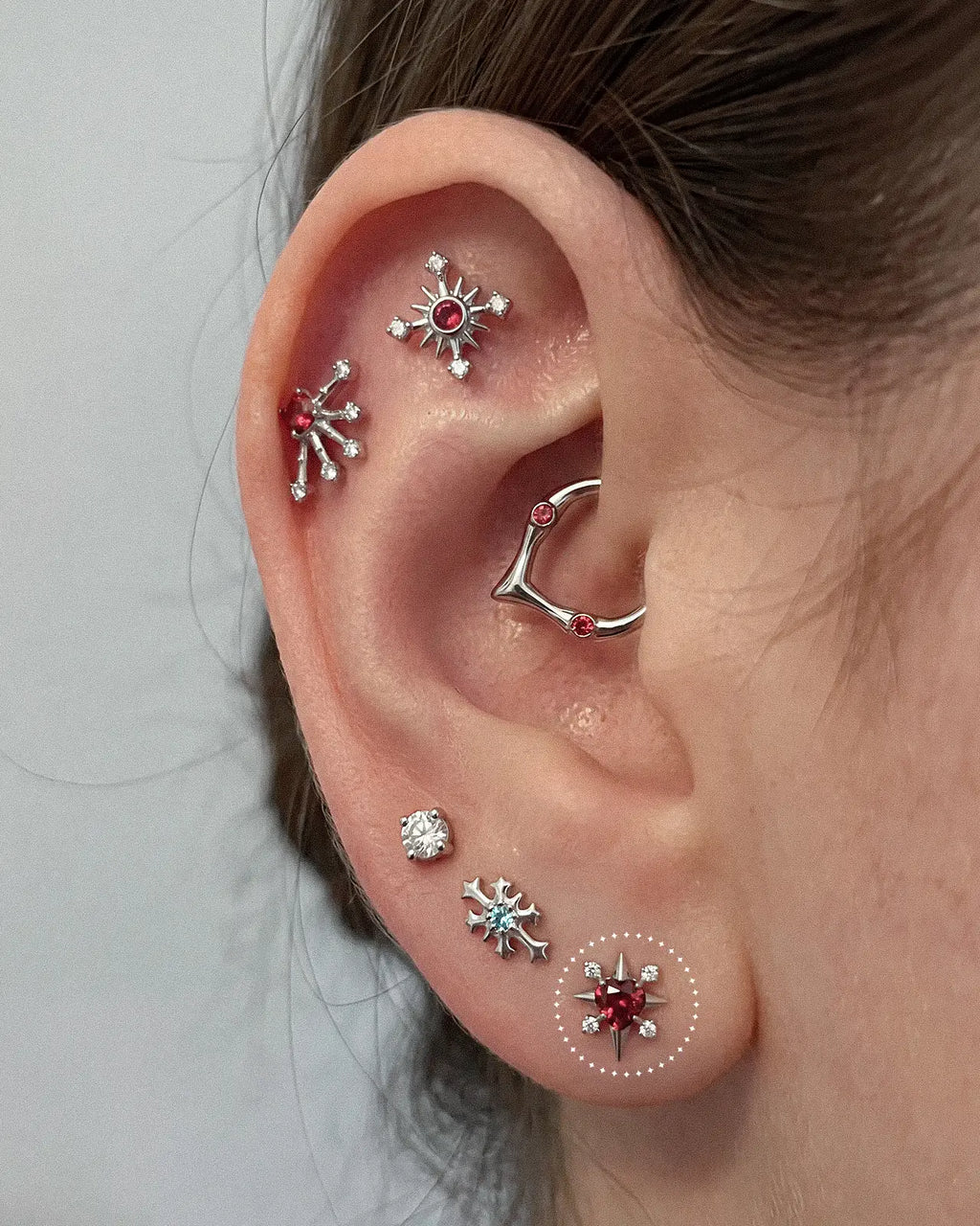 Pendiente plano de estrella con corazón radiante