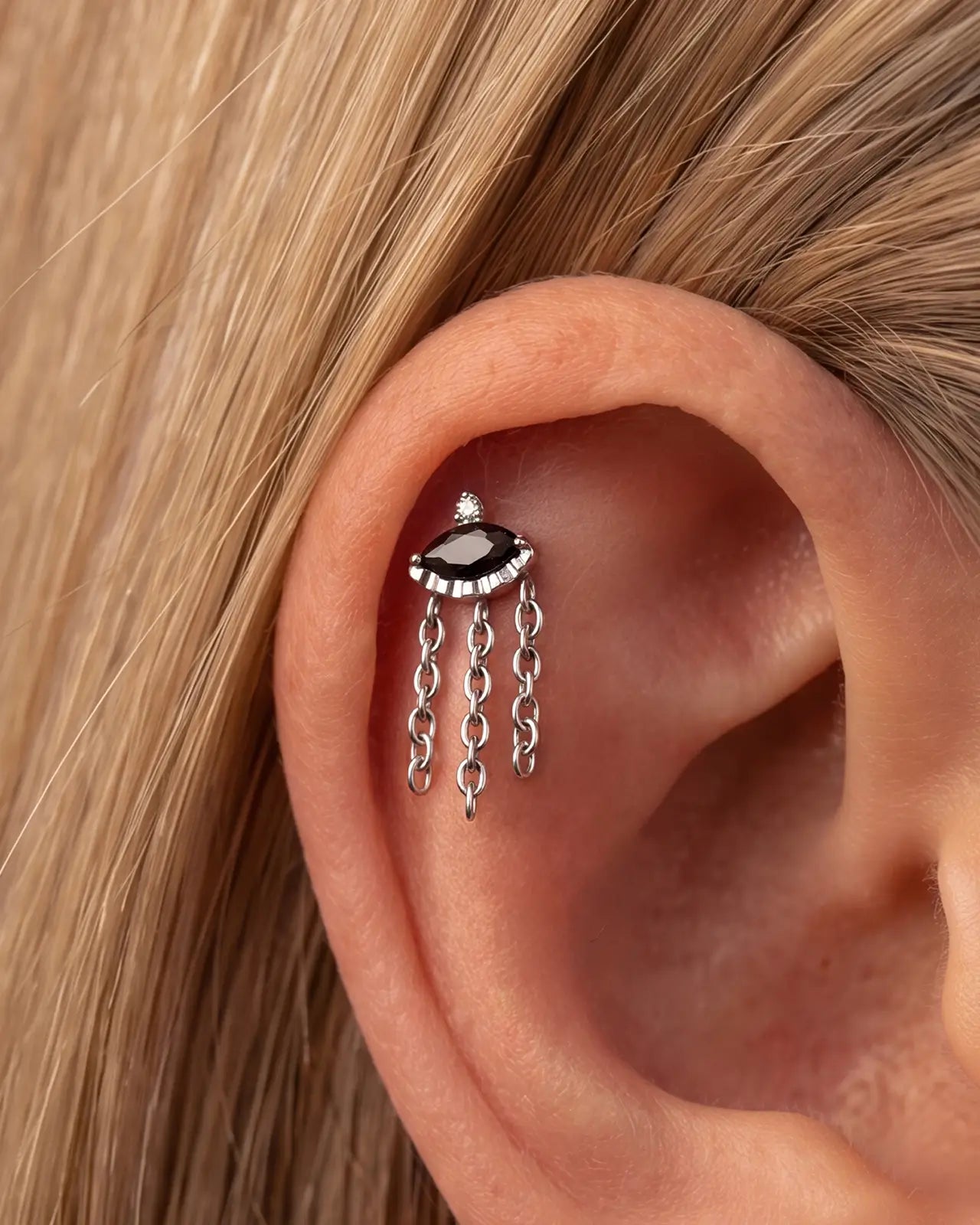 Marquise Eye Cascade Flatback Stud