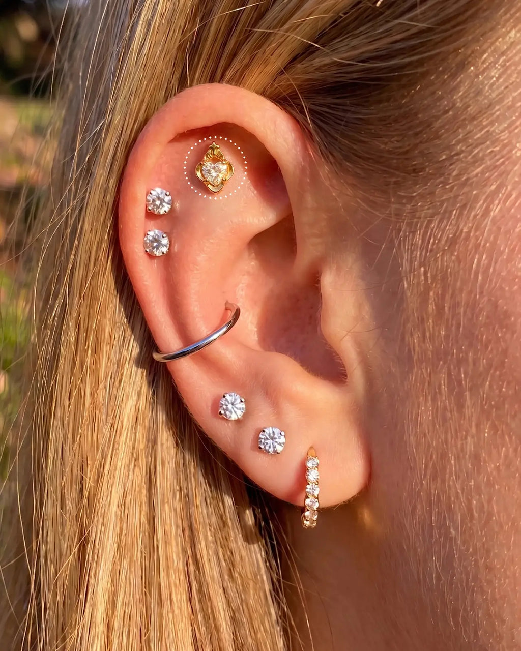 Crowned Heart Flatback Stud
