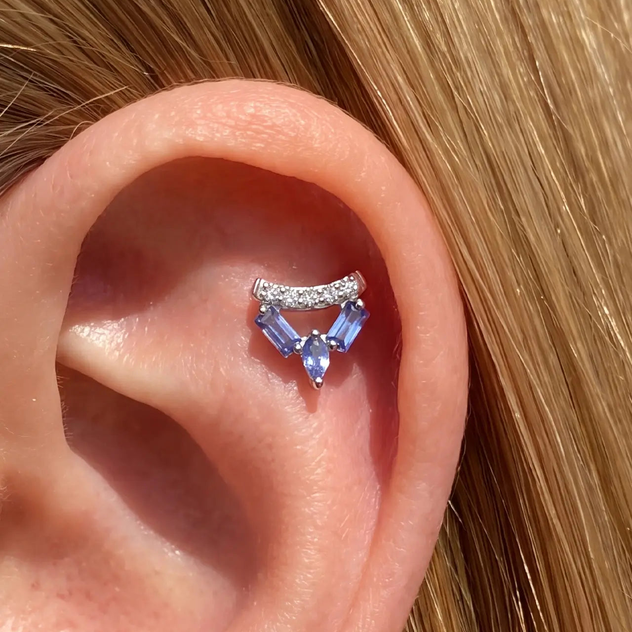 V-Crest Baguette Marquise Flatback Stud