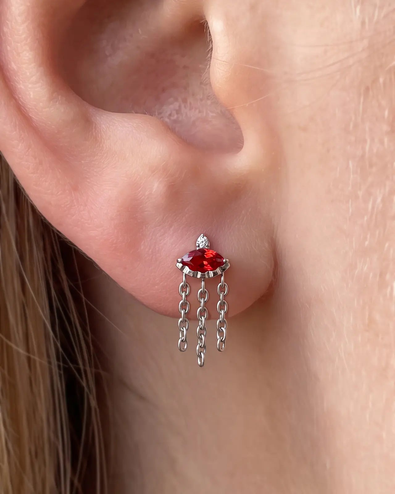 Marquise Eye Cascade Flatback Stud
