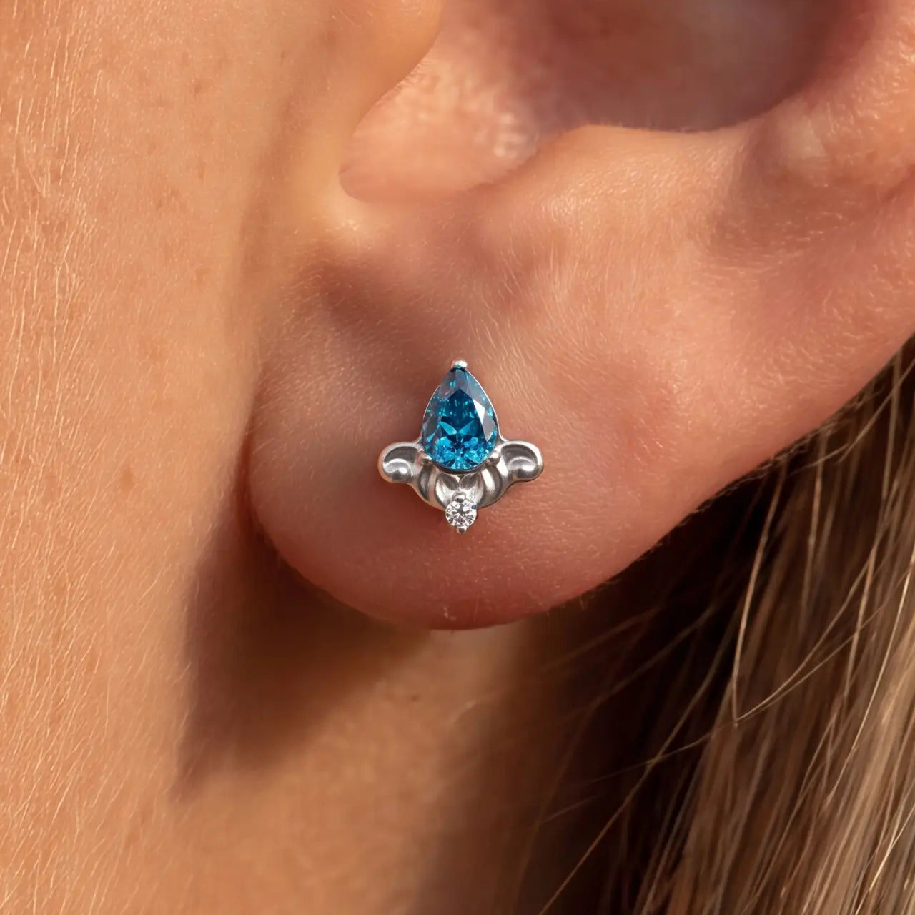 Fleur-De-Lis Teardrop Flatback Stud