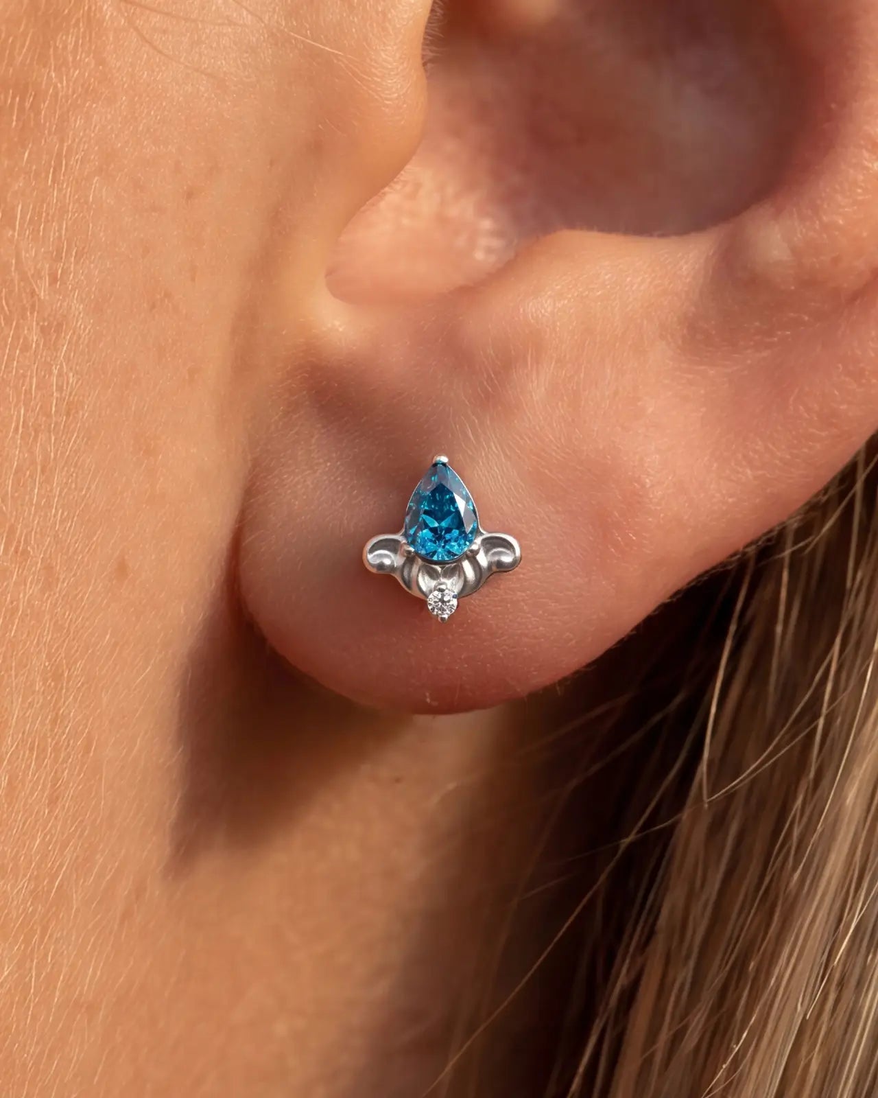 Fleur-De-Lis Teardrop Flatback Stud