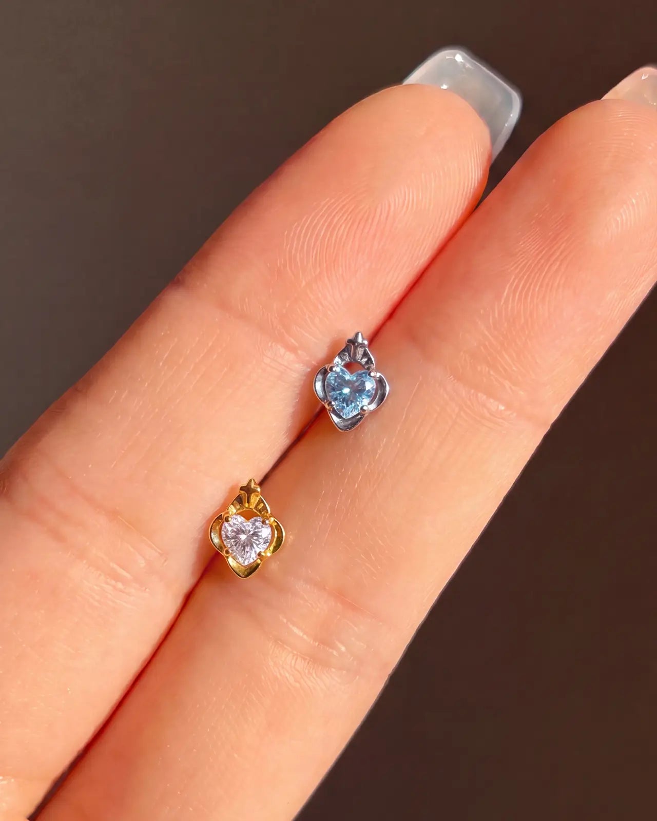 Regal Heart Crest Flatback Stud
