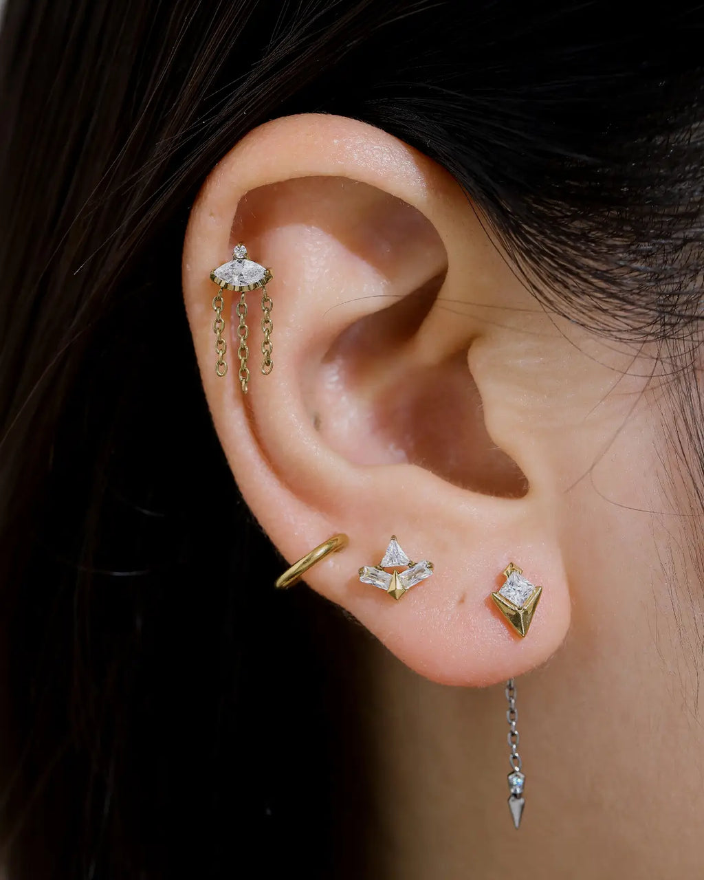 Marquise Eye Cascade Flatback Stud
