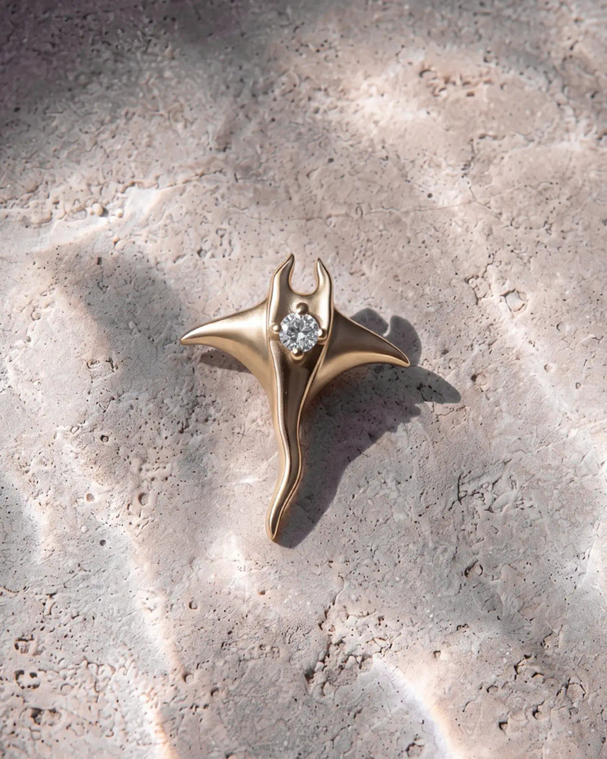 Manta Glide Flatback Stud