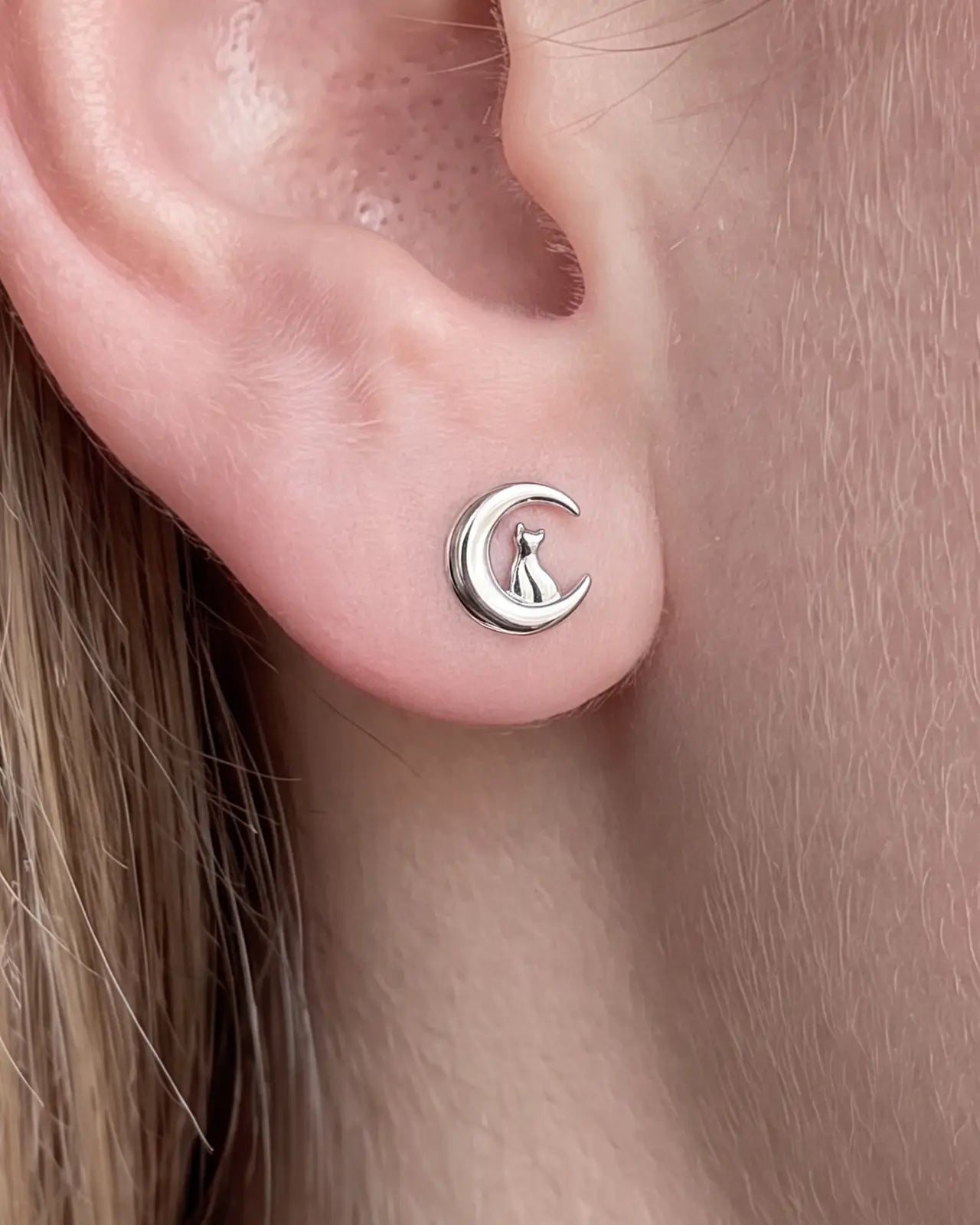 Moonlit Cat Crescent Flatback Stud