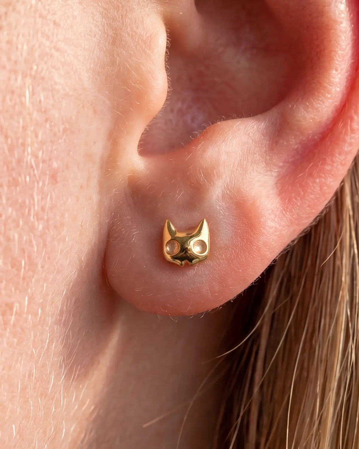 Midnight Cat Flatback Stud