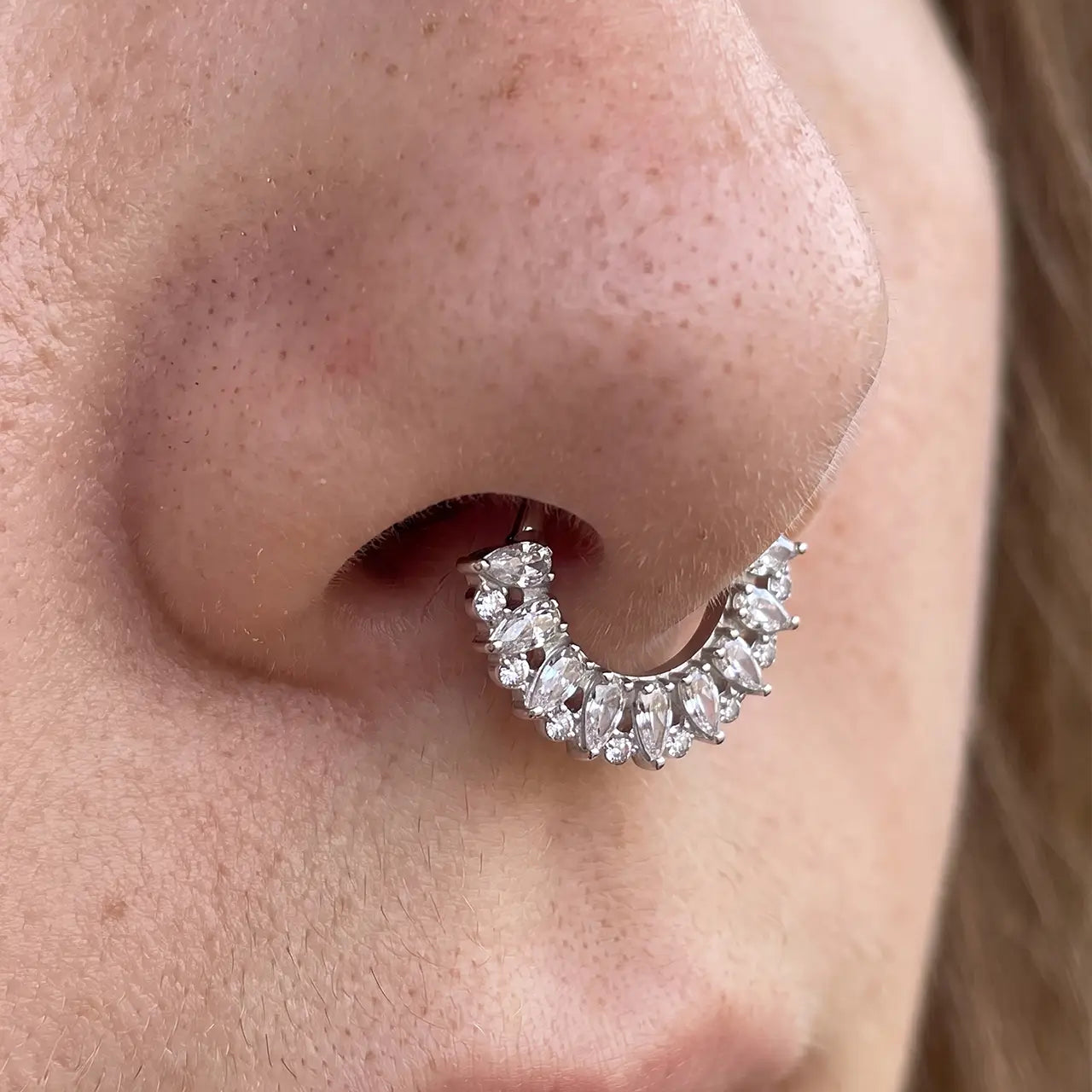 Half Halo Mixed-Cut Clicker