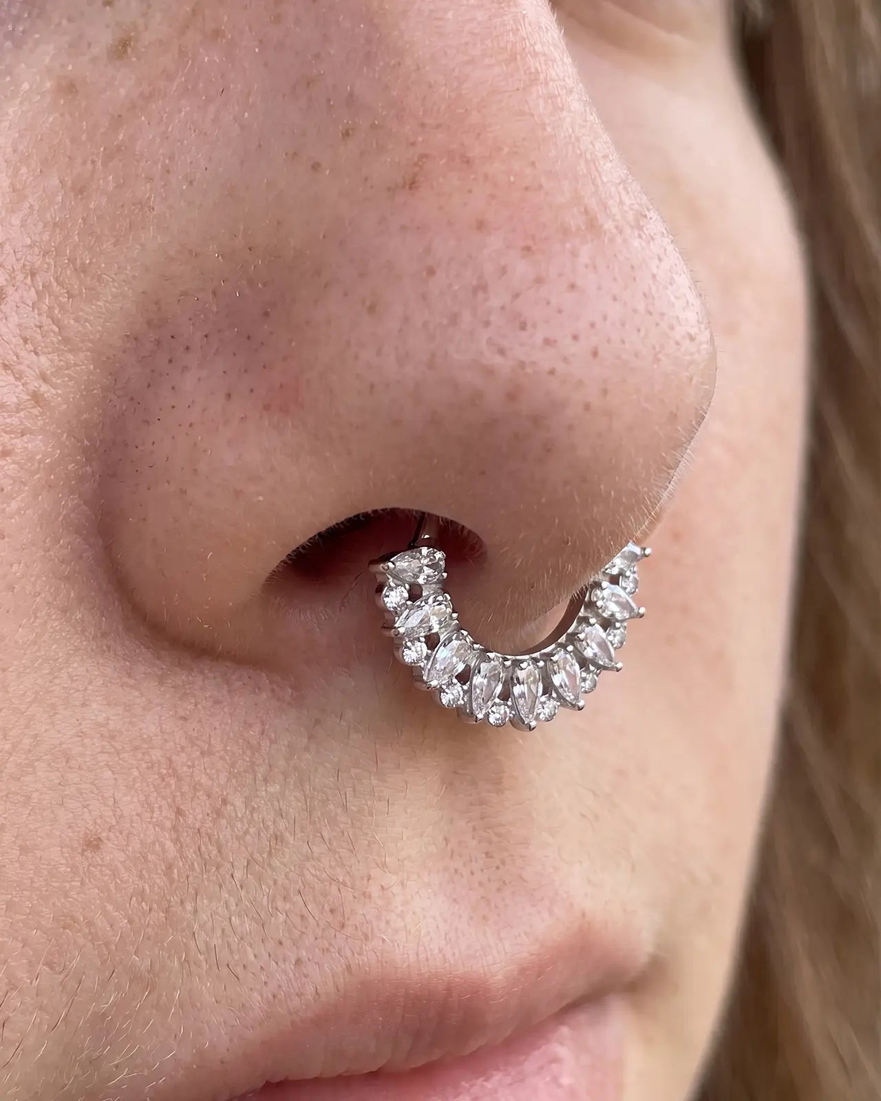 Half Halo Mixed-Cut Clicker
