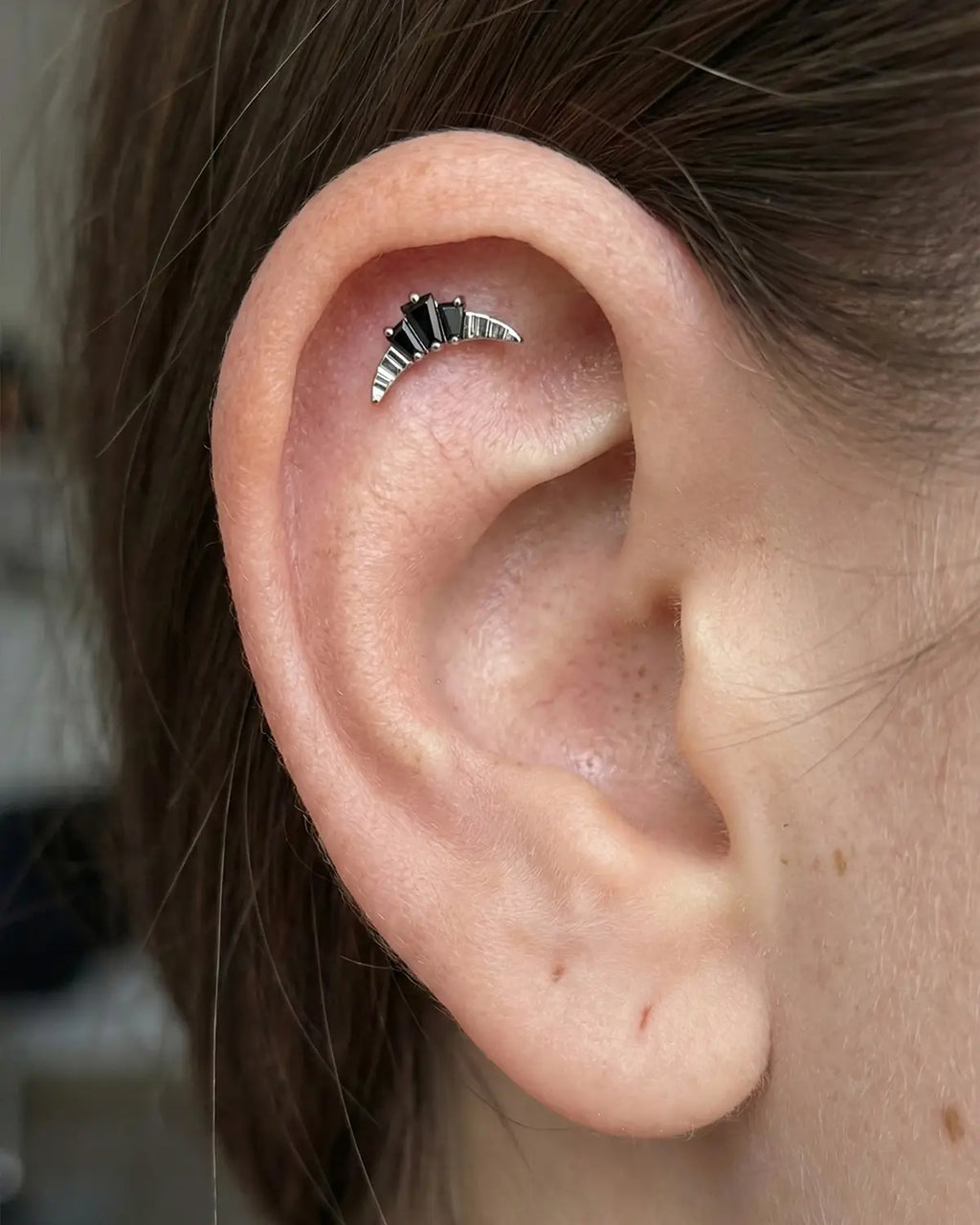 Dual Horn Crescent Flatback Stud