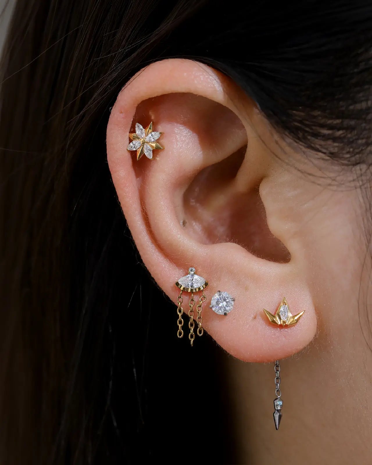 Marquise Eye Cascade Flatback Stud