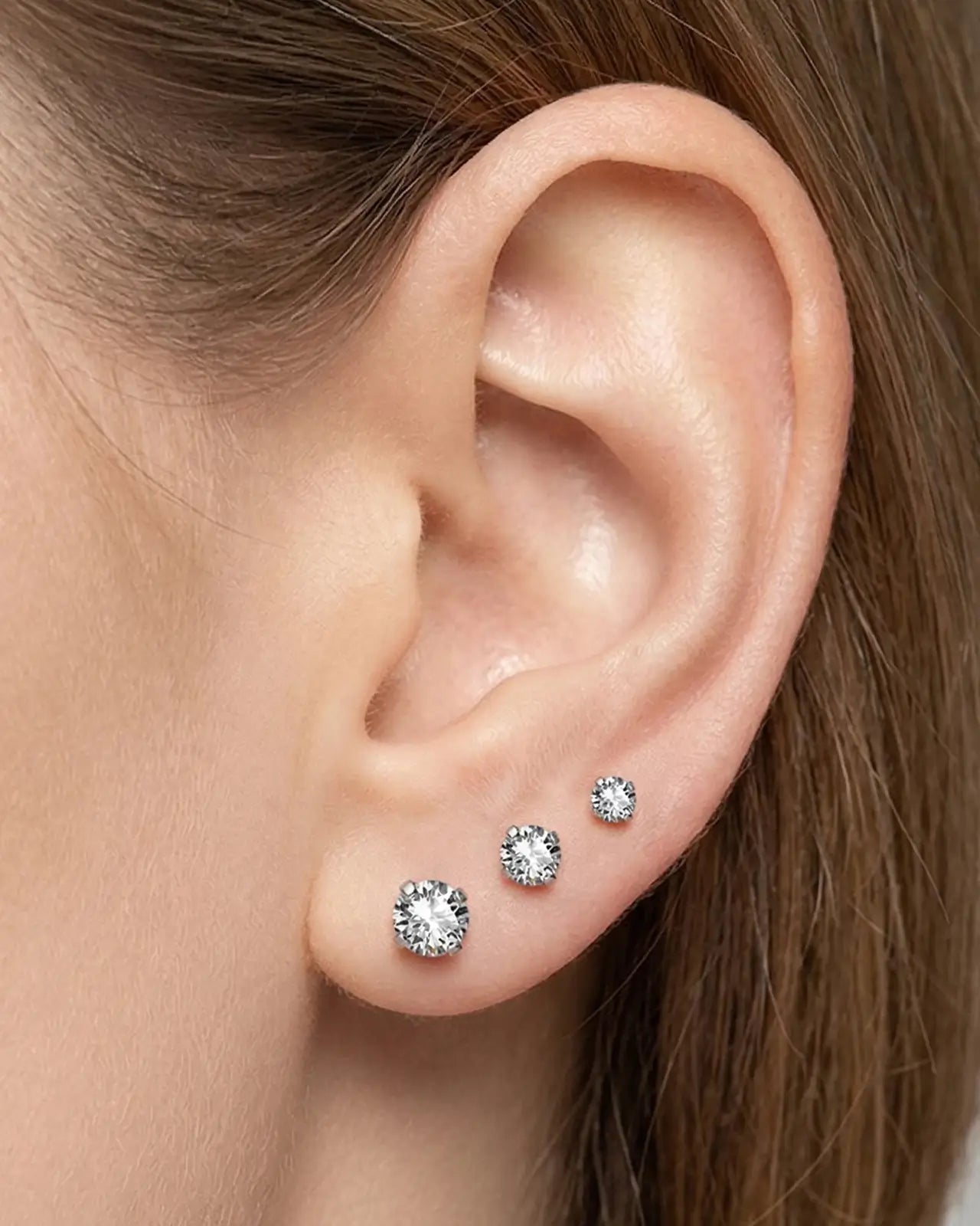 Brilliant Moissanite Solitaire End