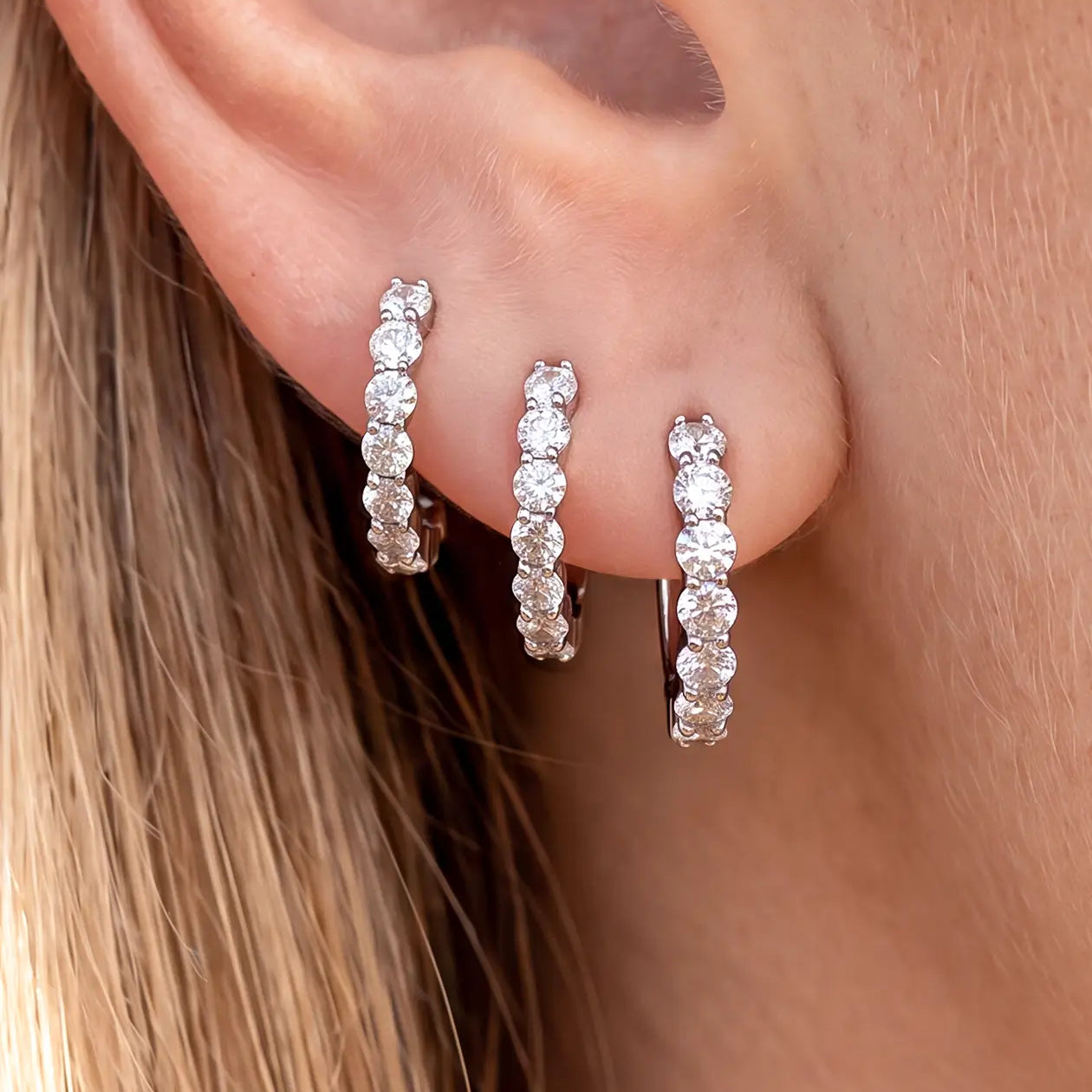 Radiant Arc Clicker Ring