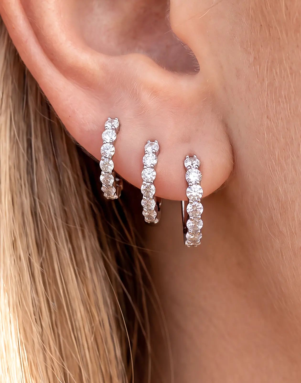 Radiant Arc Clicker Ring