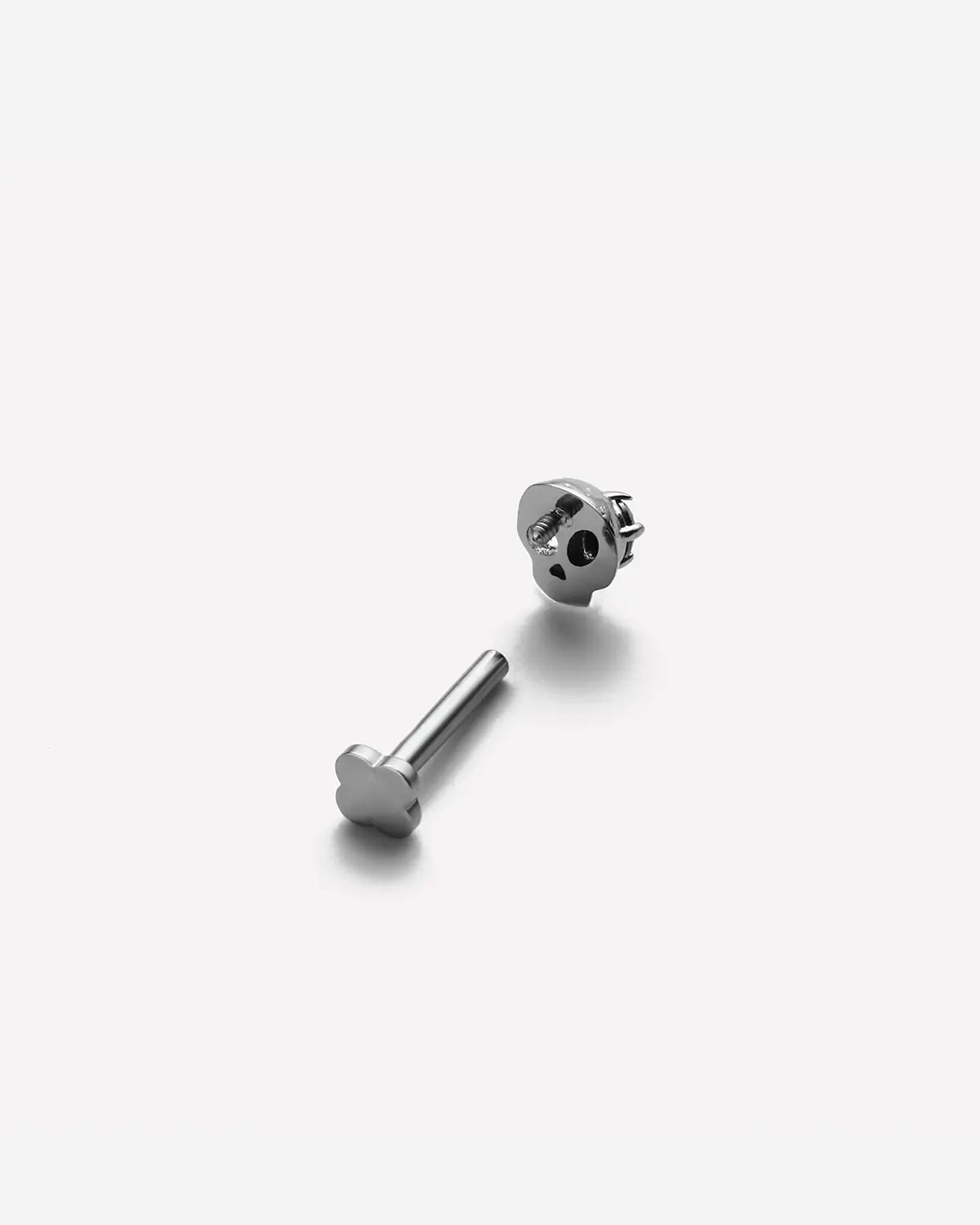 Rebellen-Schädel-Flatback-Ohrstecker
