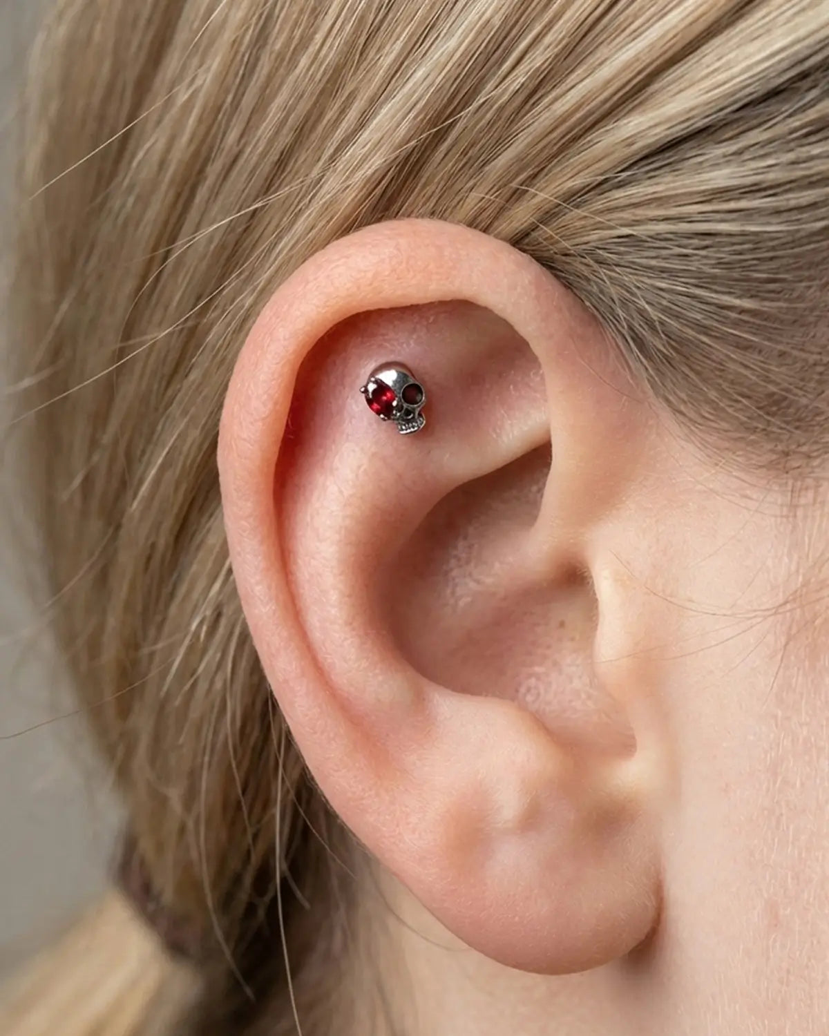 Rebel Skull Flatback Stud