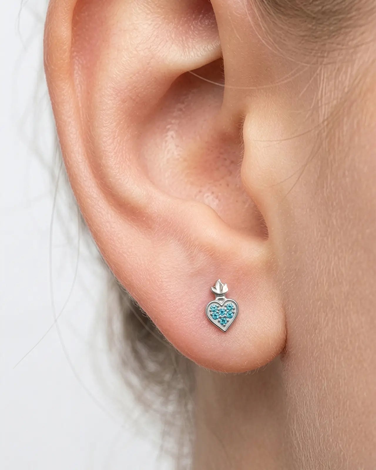 Crowned Heart Pavé Flatback Stud