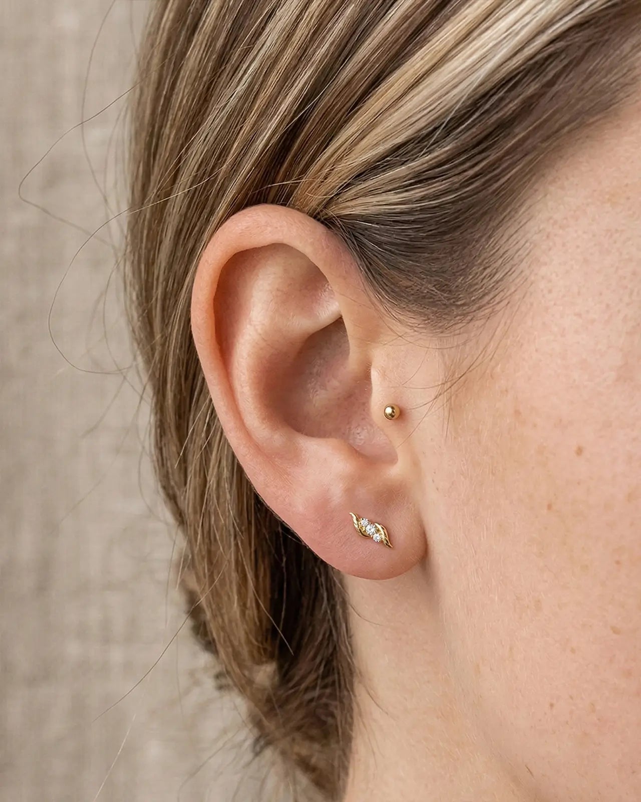 Flowing Flame Leaf Flatback Stud
