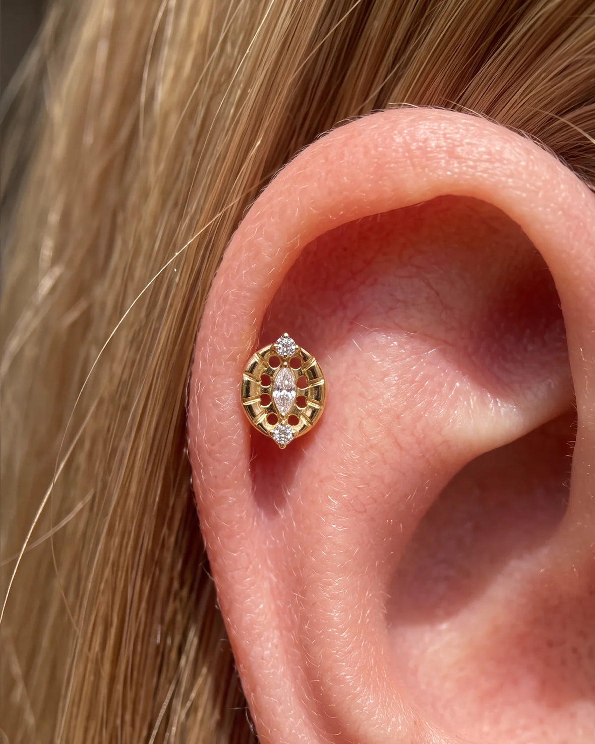 Luminous Halo Flatback Stud Gold Crystal Clear - flat piercing styling
