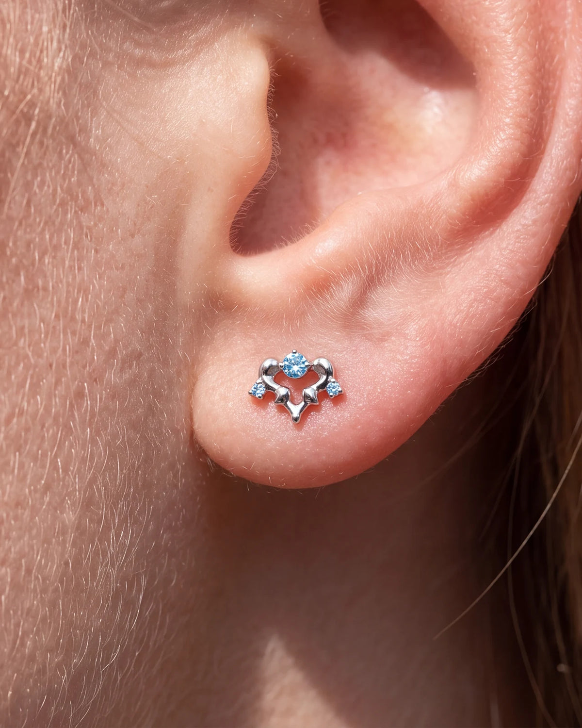 Arabesque Bloom Flatback Stud - Silver Aurora Borealis - CS-KSD-0071-TI-G-HL - 04