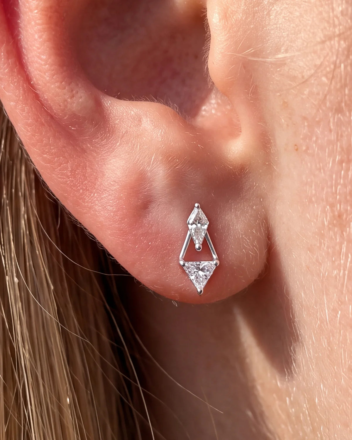 Prism Echo Flatback Stud Silver Crystal Clear - lobe styling