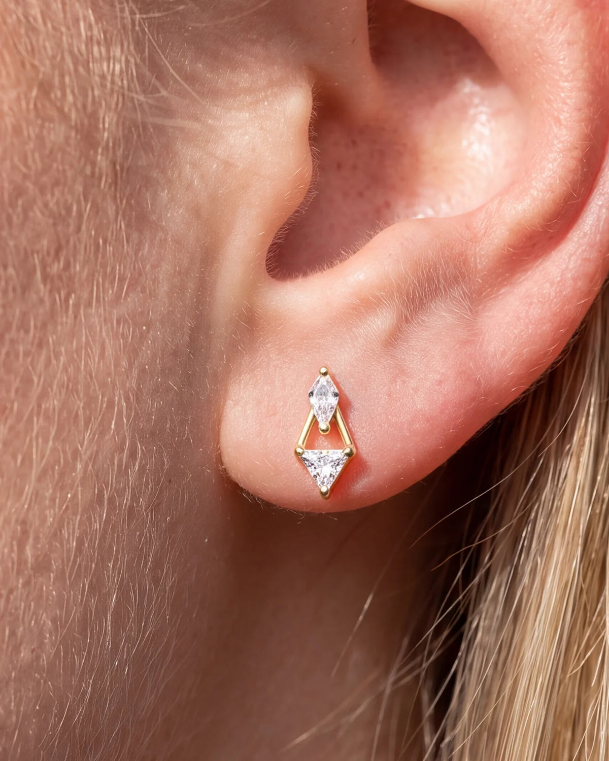 Prism Echo Flatback Stud Gold Crystal Clear - lobe styling