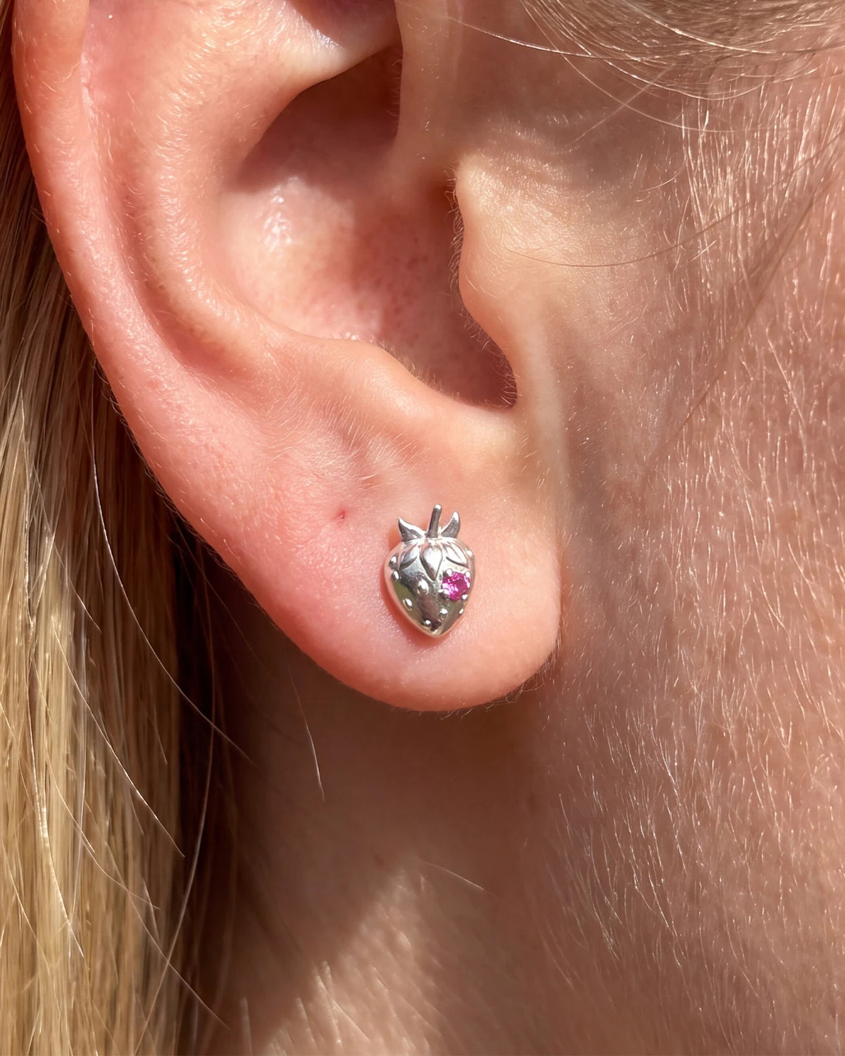 Strawberry Crush Flatback Stud, threadless, silver with pink red stone, ear styling
