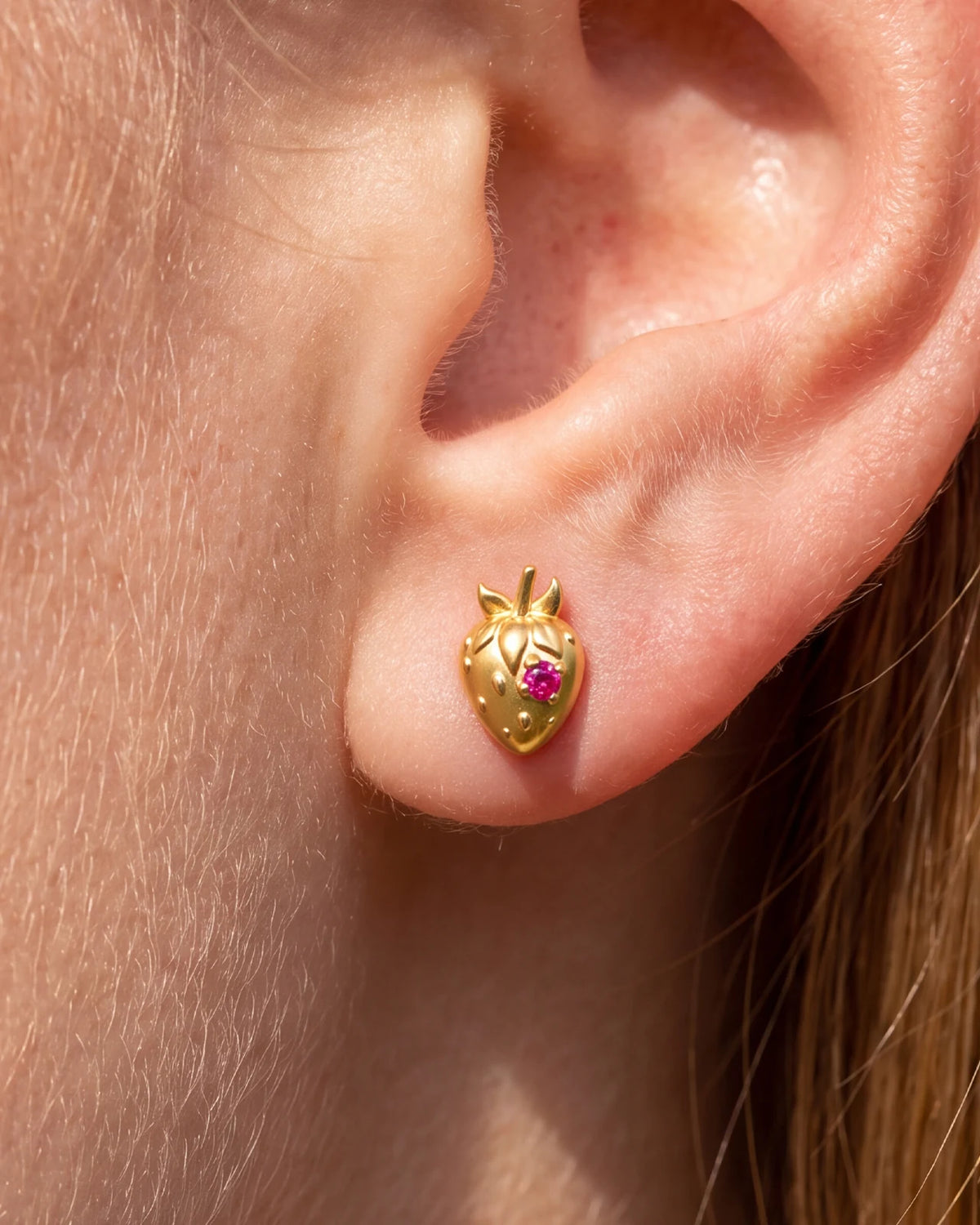 Strawberry Crush Flatback Stud, threadless, gold with pink red stone, ear styling