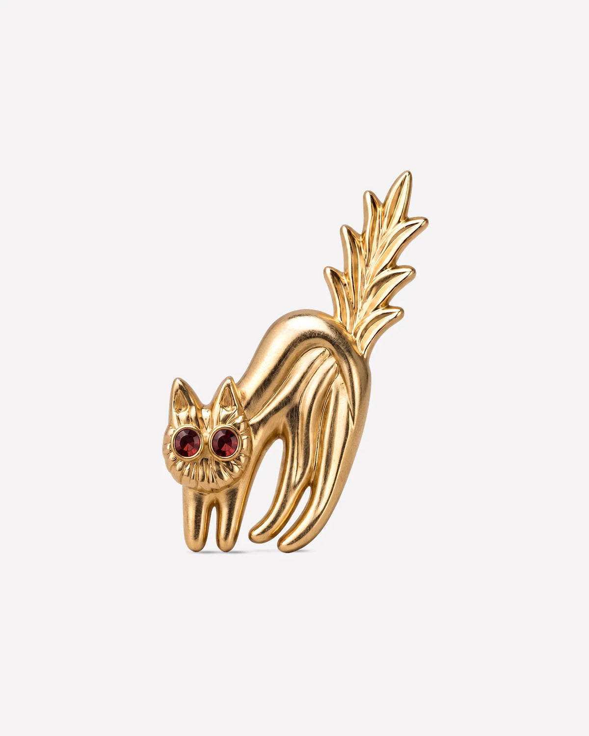 Spooked Kitty Flatback Stud in gold tone with garnet red cubic zirconia eyes - front view