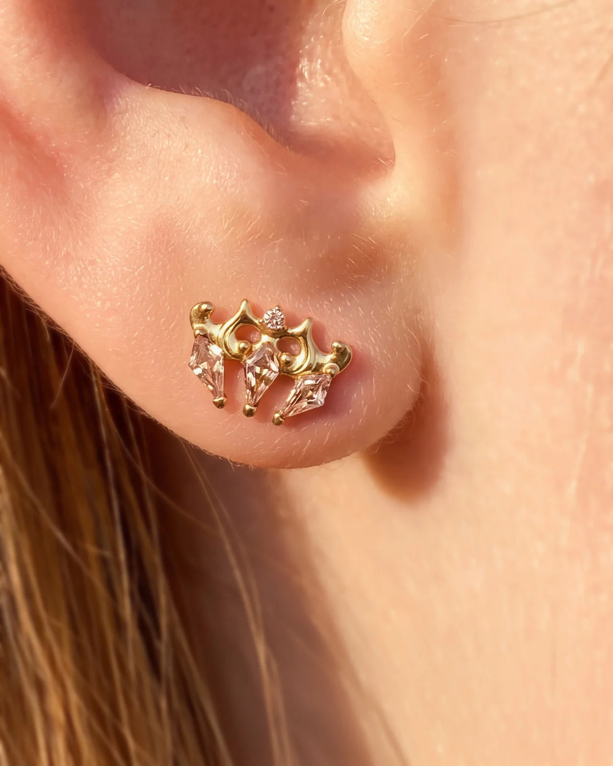 Crowned Constellation Flatback Stud Gold - Image 2