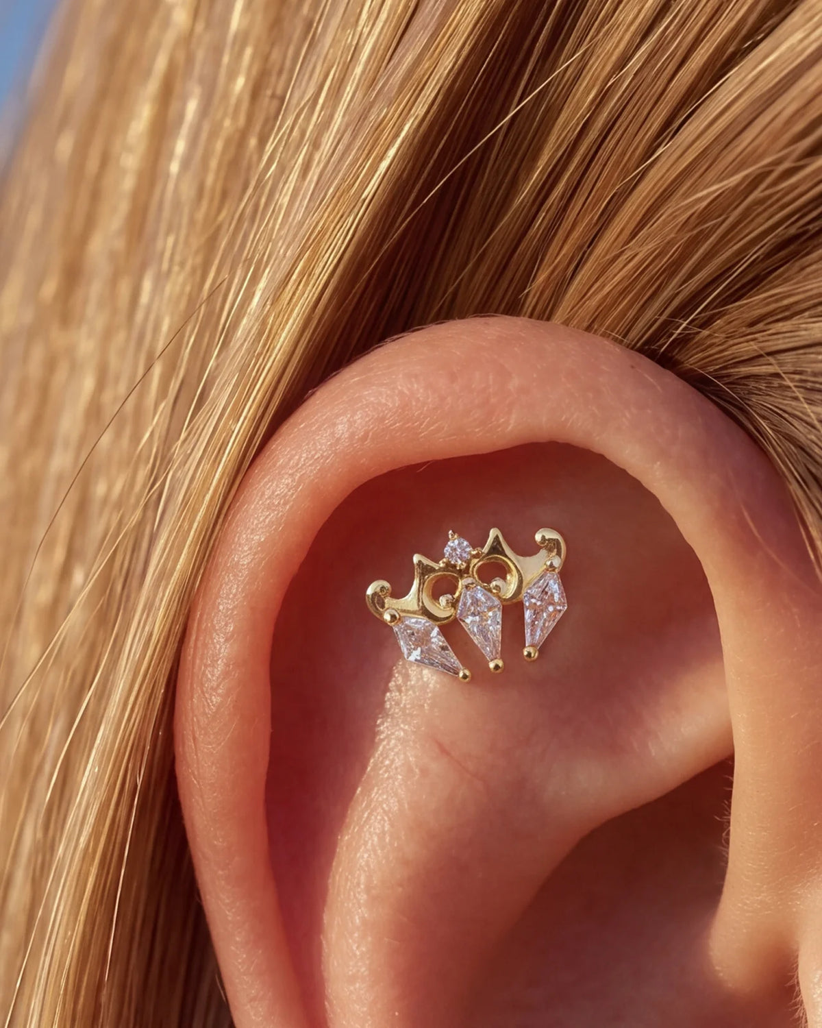 Crowned Constellation Flatback Stud Gold - Image 3
