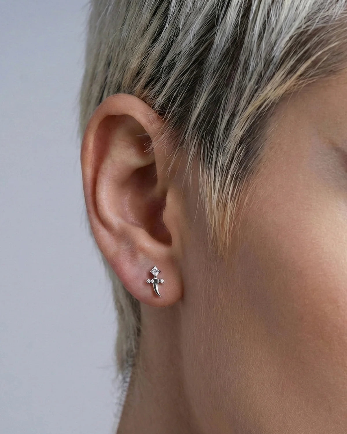 Regal Dagger Flatback Stud - Silver Crystal Clear - Image 5