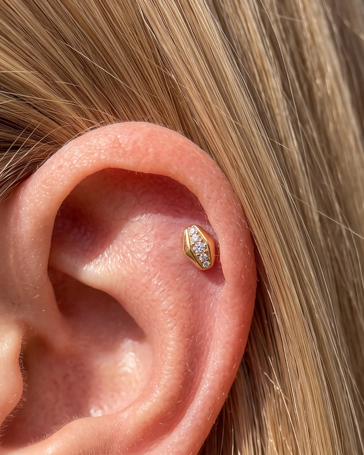 Luminous Gaze Flatback Stud Gold - Image 3