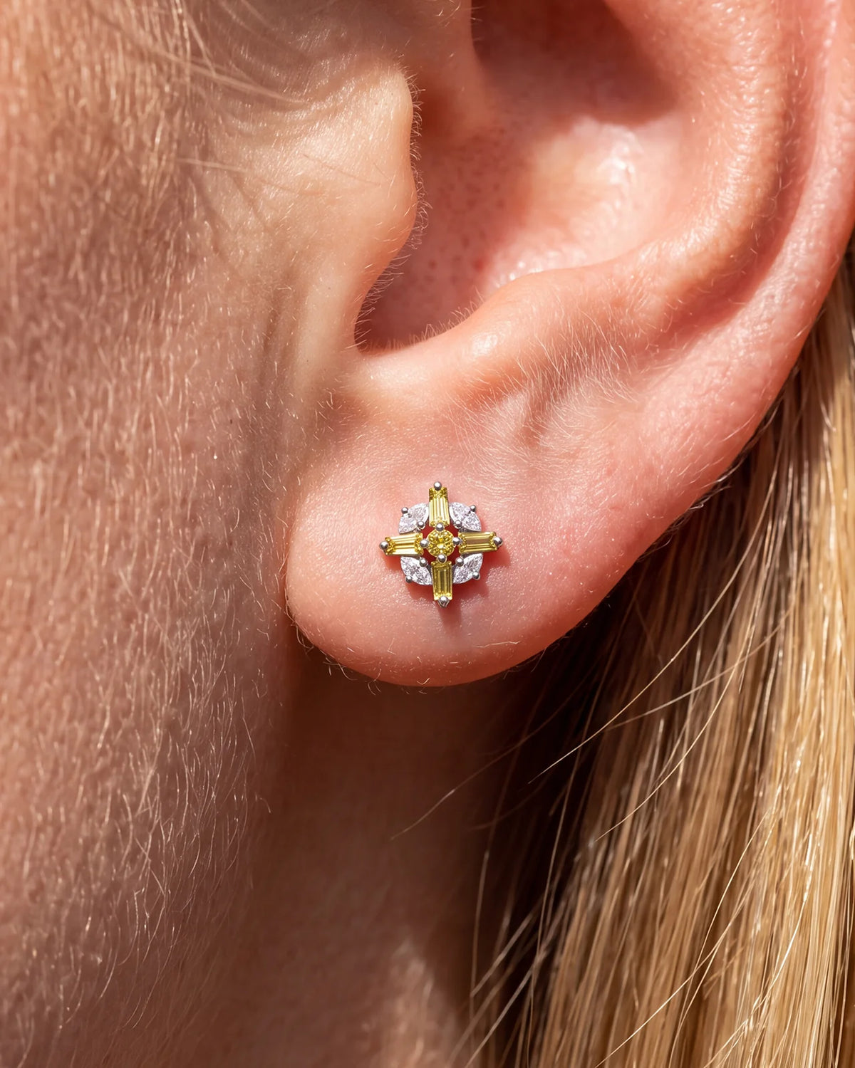 Crossburst Halo Flatback Stud Silver Olive Green - Image 3