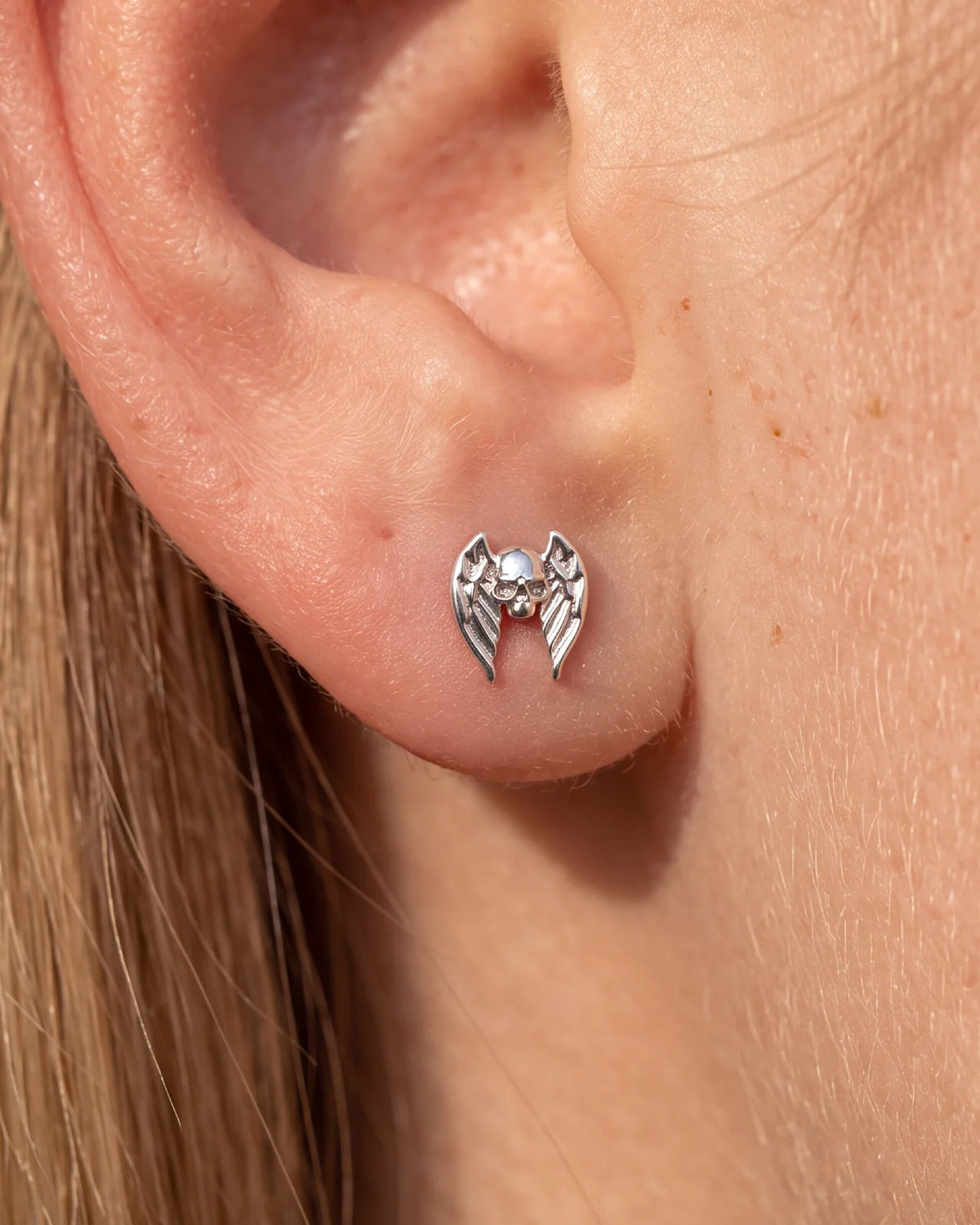 Vesperwing Skull Flatback Stud - Silver - image 3