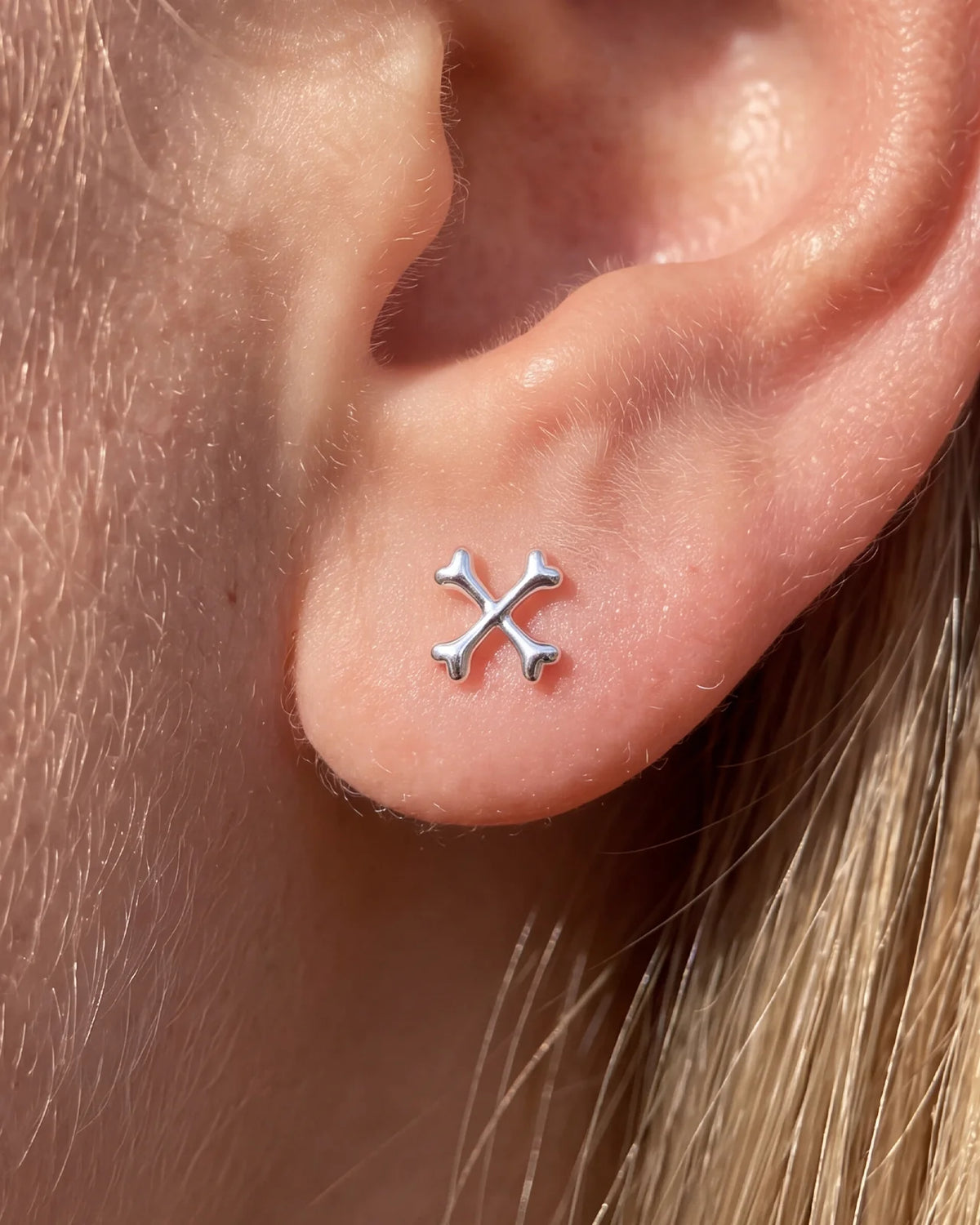 Crossbones Flatback Stud - Silver - image 3