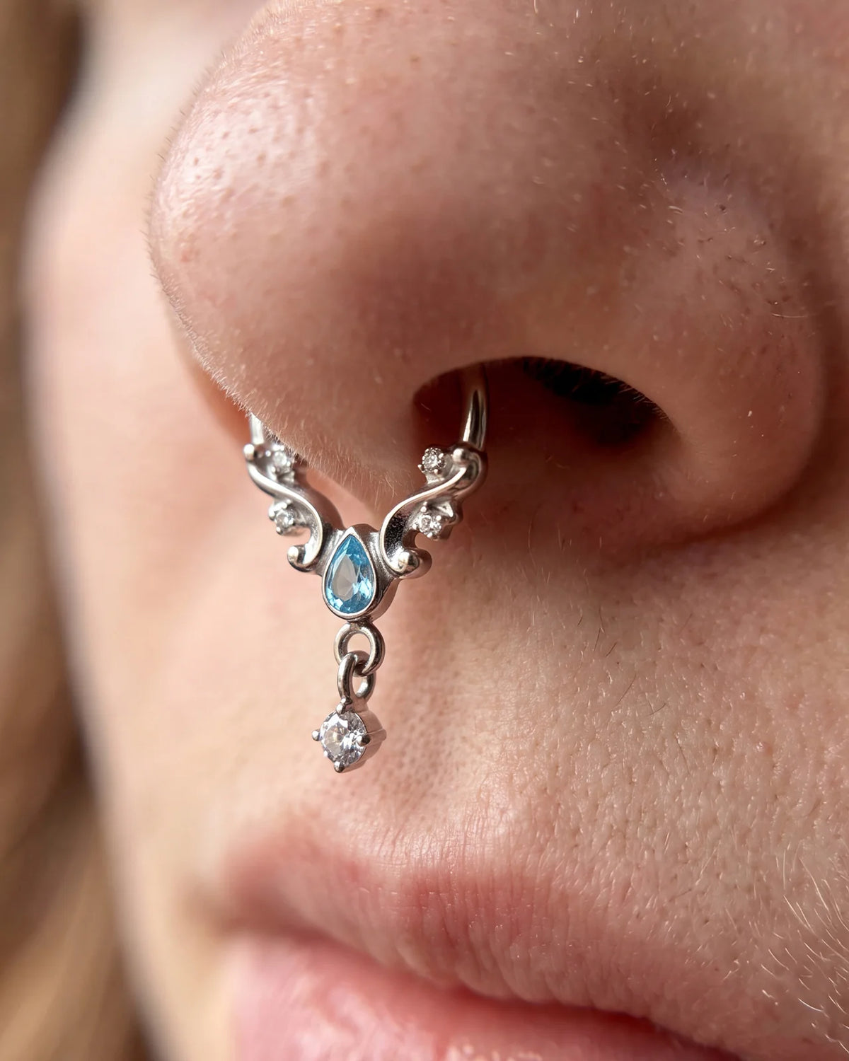 Regal Waltz Clicker Ring silver septum styling