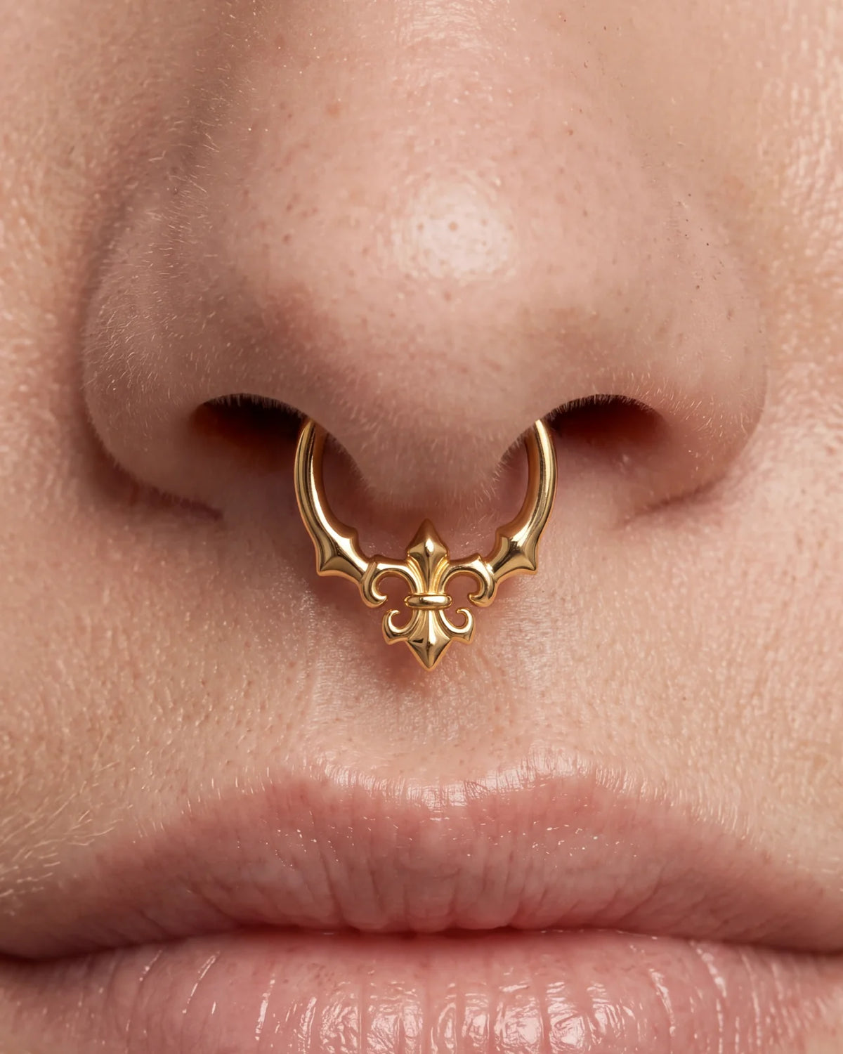 Royal Fleur Clicker Ring gold septum styling