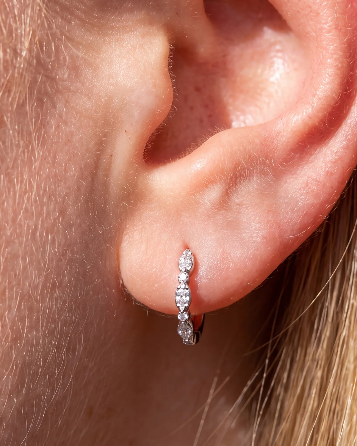 Starlit Rhythm Huggie Clicker silver lobe styling